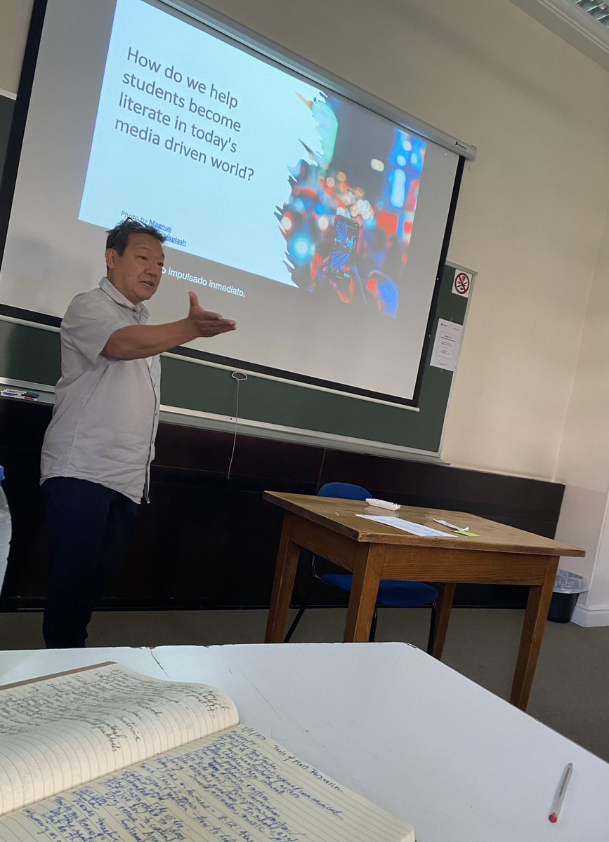 MartinVarelaDav's tweet photo. Día 2 en @IIE_ES #IIEChange con profesorado @MIT y @trilemaedu https://t.co/z6A2HghdzX