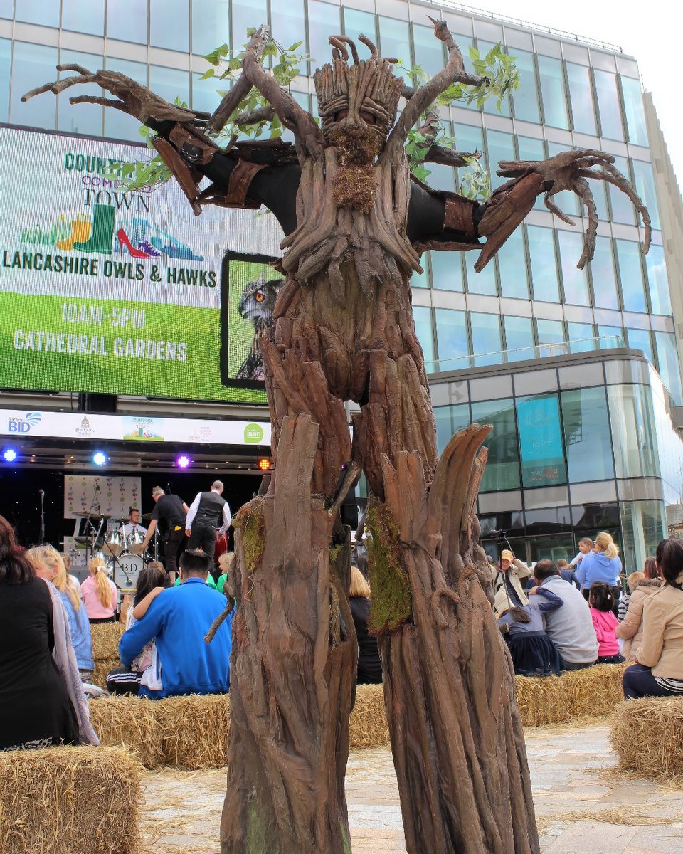 SquareCactusUK's tweet photo. Seeing the Festival of Making this weekend brought back memories of our partnership on a range of massive events in Blackburn. Who remembers any of these? https://t.co/wmylLSXxaQ