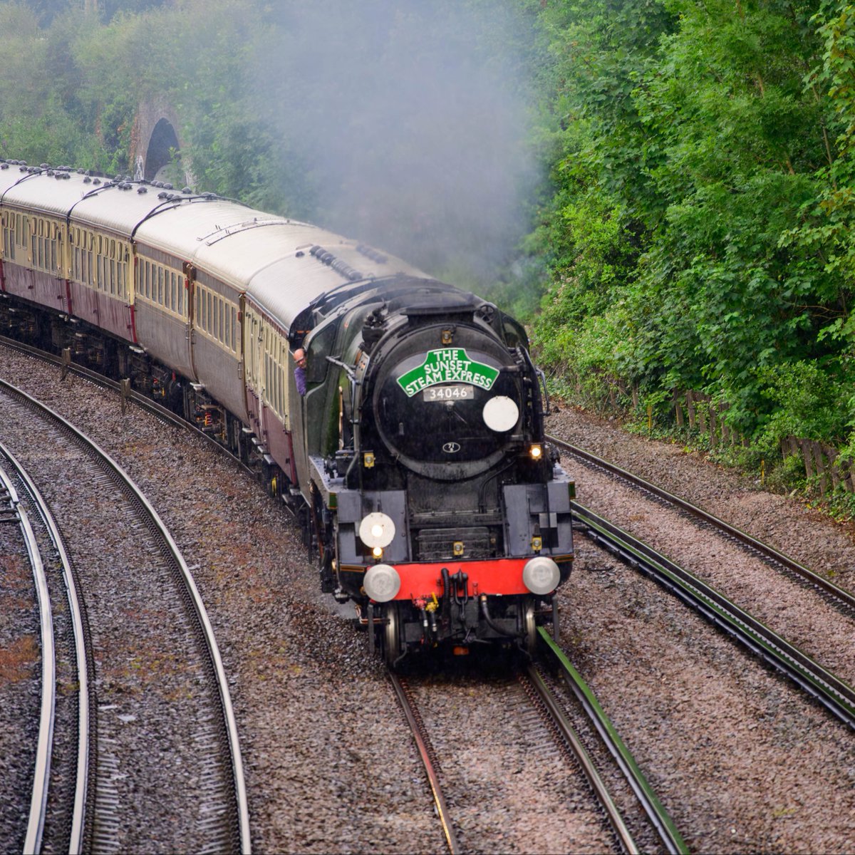 Steam_Dreams's tweet photo. Chase the golden hour with the #SunsetSteamExpress! π
The summer holds countless moments for you to embark on a magical journey with us. Picture yourself aboard a vintage steam train as the sun dips below the horizon. π€οΈ
Book tickets: https://t.co/QoBiFPufr9
πΈ @sbisson https://t.co/KUYpa7RESB