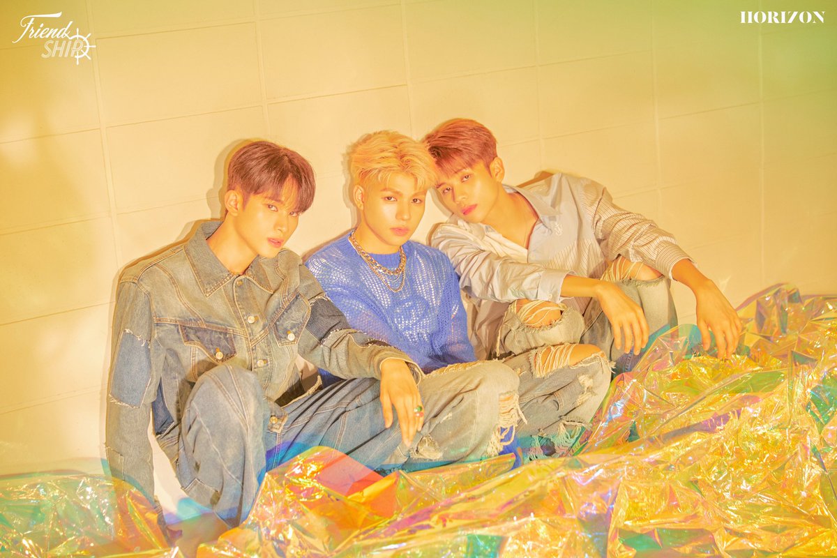 HORI7ONofficial's tweet photo. HORI7ON 
THE 1ST ALBUM <Friend-SHIP>
Concept Photo📸 #2

#VINCI #빈치 #KIM #킴 
#WINSTON #윈스턴

✨2023.07.24 5PM (PHT) / 6PM (KST) RELEASE

#HORI7ON #호라이즌
#FriendSHIP https://t.co/yBNhNW5yjR