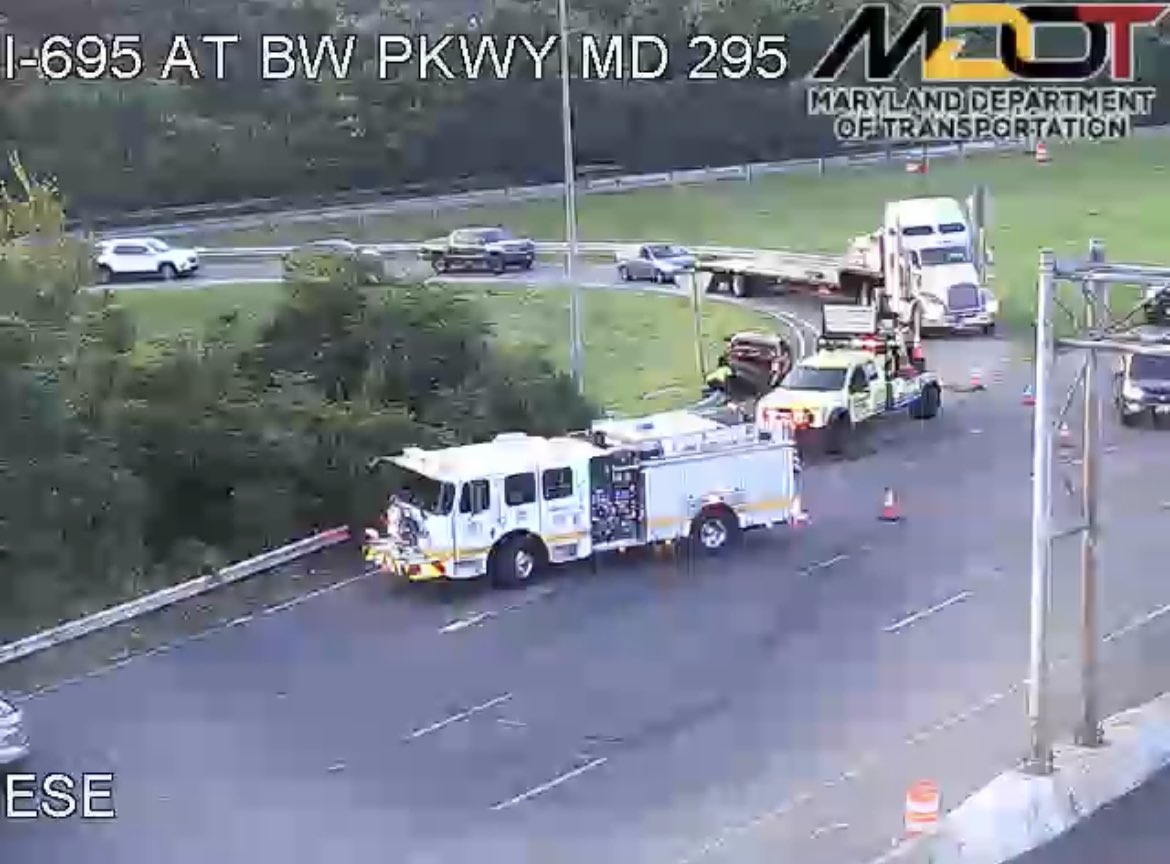 TonyOnTraffic's tweet photo. Collision on the IL of the beltway at MD-295 blocks two right lanes. Delays begin from MD-170/Camp Meade Rd. @wbalradio @98Rock #wbaltraffic #mdtraffic #Linthicum https://t.co/lE9GpTcXWk
