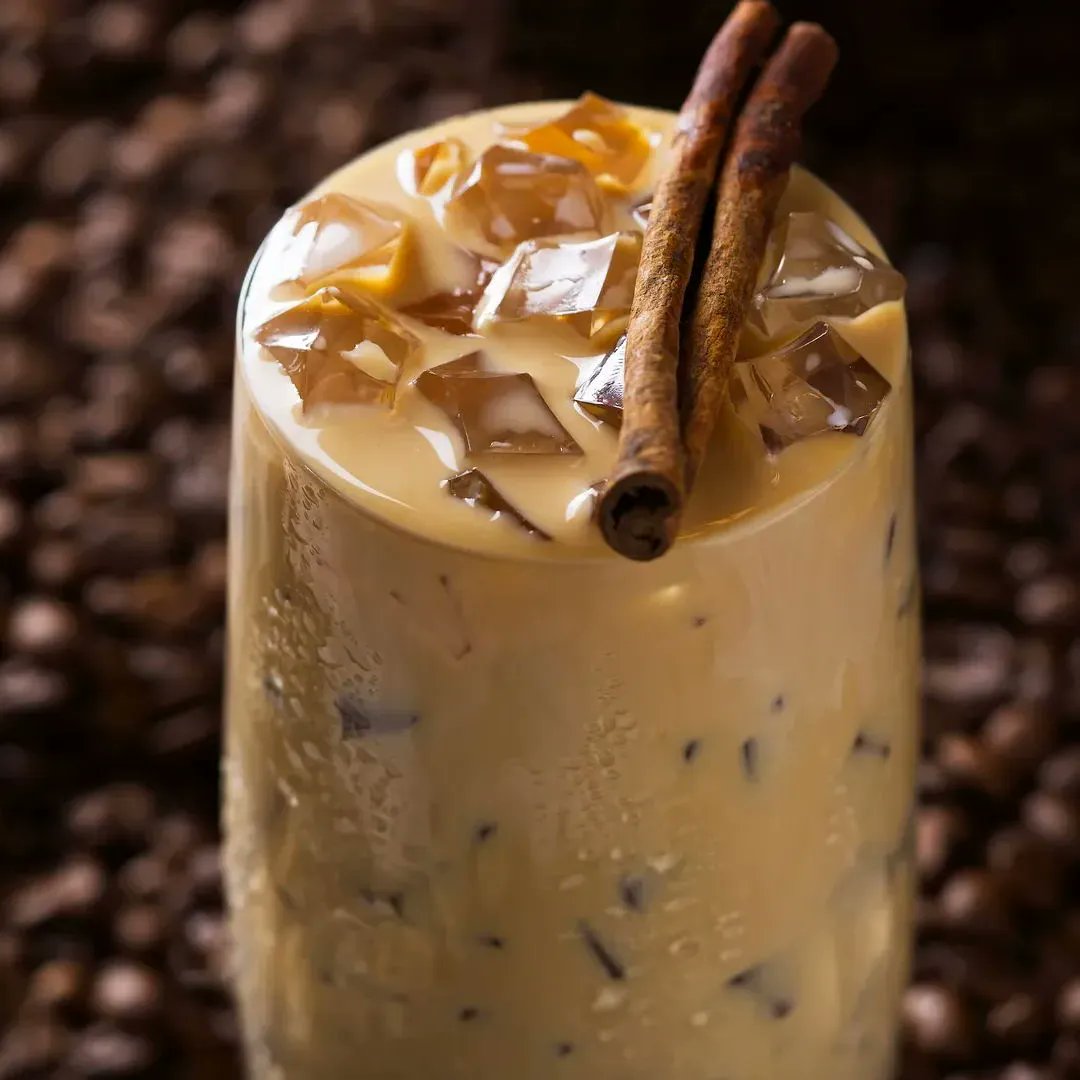 QueenBeanCoffee's tweet photo. Iced Cinnagraham Crunch #coffee. 20% off all month. https://t.co/9v9Kih3eAh
#TuesdayMorning #TuesdayTime #GoodMorning https://t.co/zwAuE0rcVR