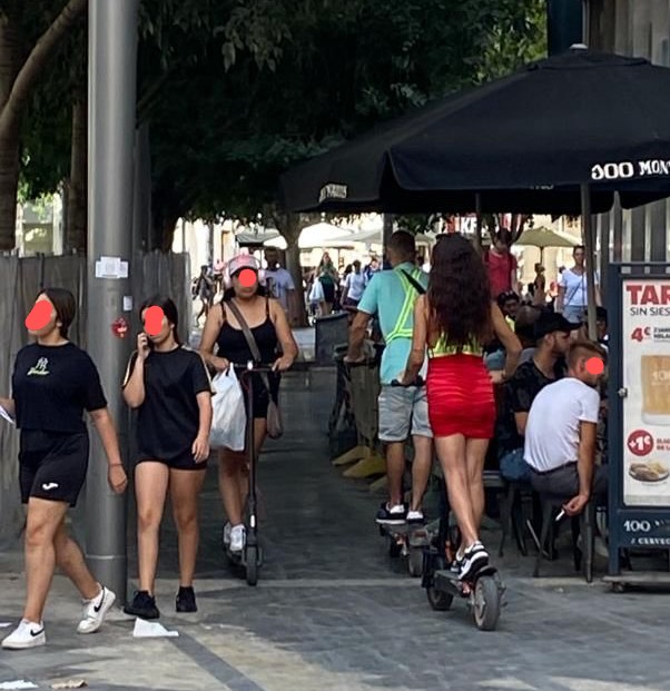 A Plaça Espanya el perill continua perquè hi ha qui no vol complir normes. Demanam més control. <a href="/policiadepalma/">Policia de Palma</a> <a href="/ajuntpalma/">Ajuntament de Palma</a>