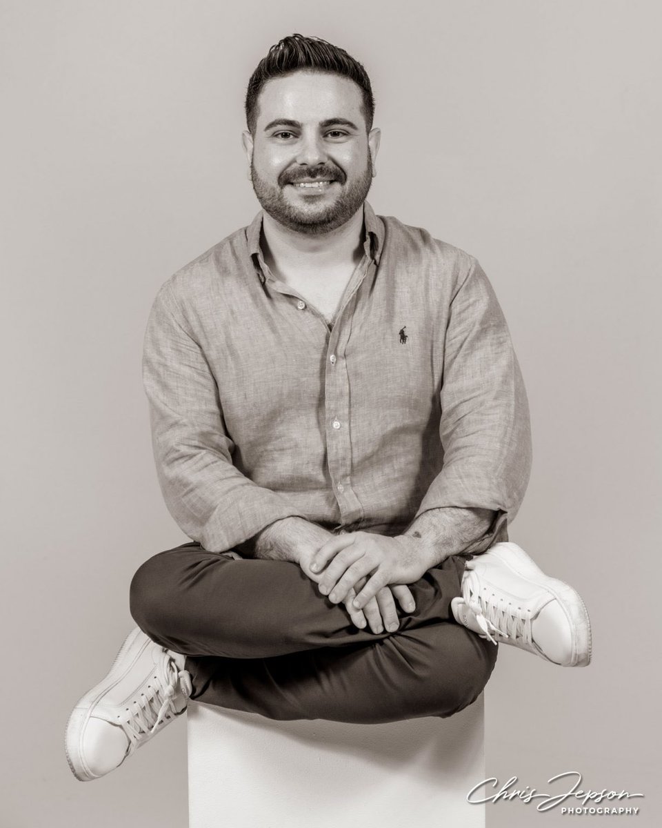 AlfPezzella's tweet image. I’m much more comfortable behind the camera, but so glad I took part in the #IdentityProject #Barnet edition and thank you @ChrisJepson for the great work and for making this experience so enjoyable! 🏳️‍🌈🏳️‍⚧️⚧️ 

Check out the project: 
theidentityproject.co.uk/alfonso-barnet…