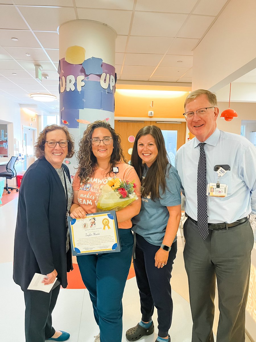 Congrats to Taylor, RN from 8South, who was honored with the #SafetyHero Award! Taylor used #QVV when a last minute antibiotic change occurred to ensure the patient had the proper medication to go home with!

#targetzeroharm #errorprevention