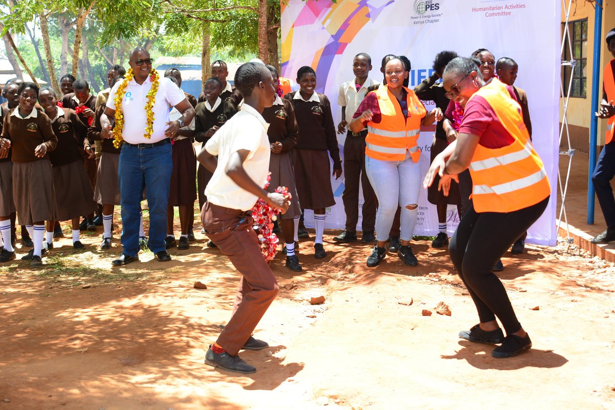 Echo45484347's tweet photo. 👏 🤩 Hearty congratulations to Muluti High School in Kenya for the successfully implementation and delivery of their off-grid solar energy project, funded by the IEEE Humanitarian Activities Committee (HAC) and the Special Interest Group on Humanitarian Technology (SIGHT). https://t.co/TUXipB9boV