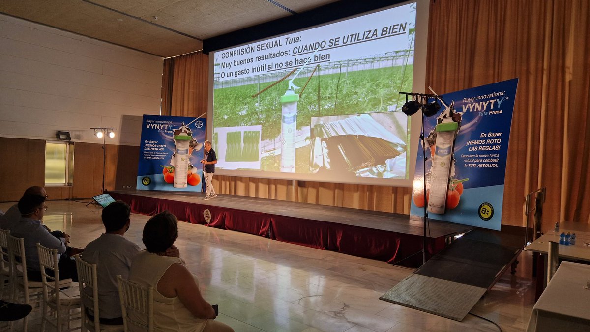 Bayer4CropsES's tweet photo. @BayerEspana @eComercioAgr @RevistaMercados @FHALMERIA @agricultura2000 @elAgroAutentico @alvaroramos23 @imida_murcia 🗣️ "La confusión sexual como técnica de control de Tuta absoluta en tomate de invernadero es muy eficaz, siempre y cuando la herramienta se utilice bien. Por ello la importancia del asesoramiento técnico" ➡ Antonio Montserrat, investigador @imida_murcia

#️⃣ #VYNYTYtuta https://t.co/9Bacrp5bvL