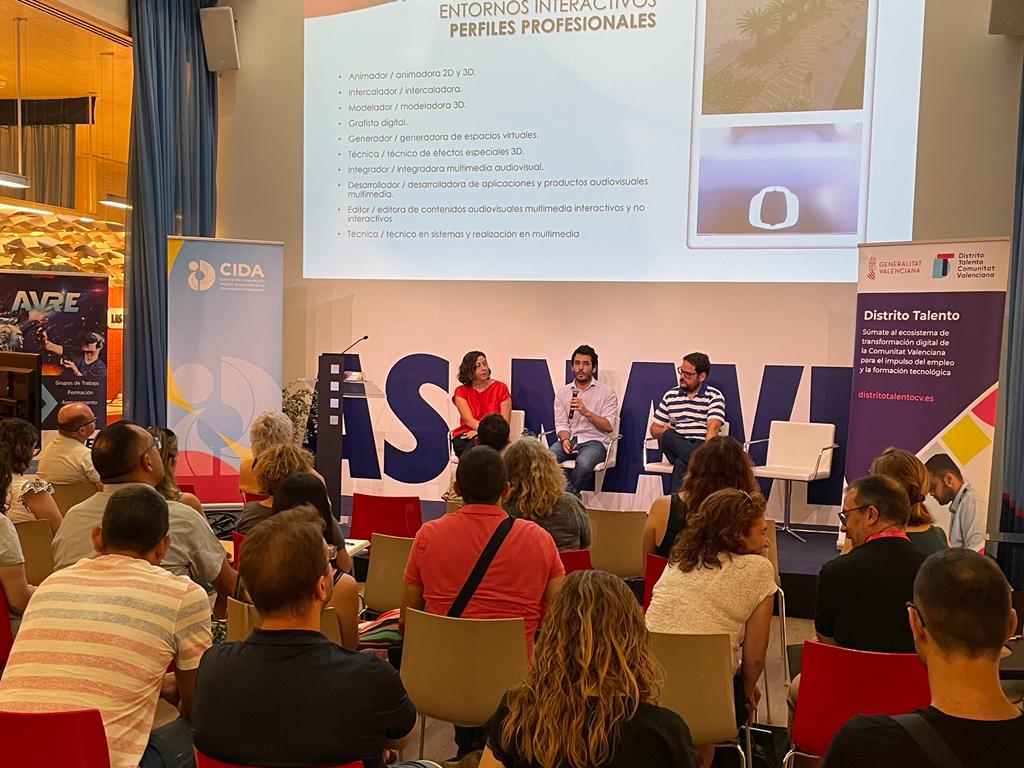 CIDA_gva's tweet photo. 👉A @CIDA_gva continuem amb el ...
✍️#TalentExchange #XR🥽 and #Gamming 🕹️
✅Ana Ribes de l'IES Henri Matisse (Paterna) i
✅Ramón Alabau de @iesbigastro ens informen sobre el:
🎮CFGS Animació 3D, Jocs i Entorns Interactius
#FPValenciana #SempreFP https://t.co/H7xYCaFcOB