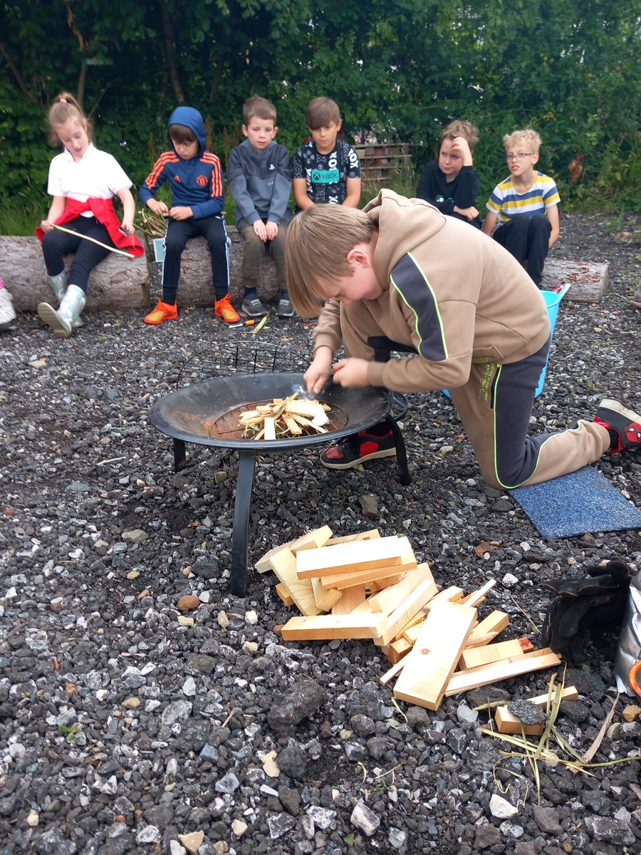 cp_class2's tweet photo. Popcorn by the fire! https://t.co/y8VhCLCoLA