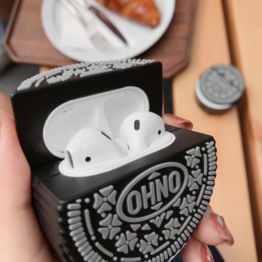 GvallCompany's tweet photo. Check out our "OH-NO" Oreo Cookie (self-charging) AirPod Case

GET IT HERE: https://t.co/Z0R6wD9tb4 #oreos #airpods #iphone #shopping #new #etsy #newdrop #ohno https://t.co/4XwhZgZPuD
