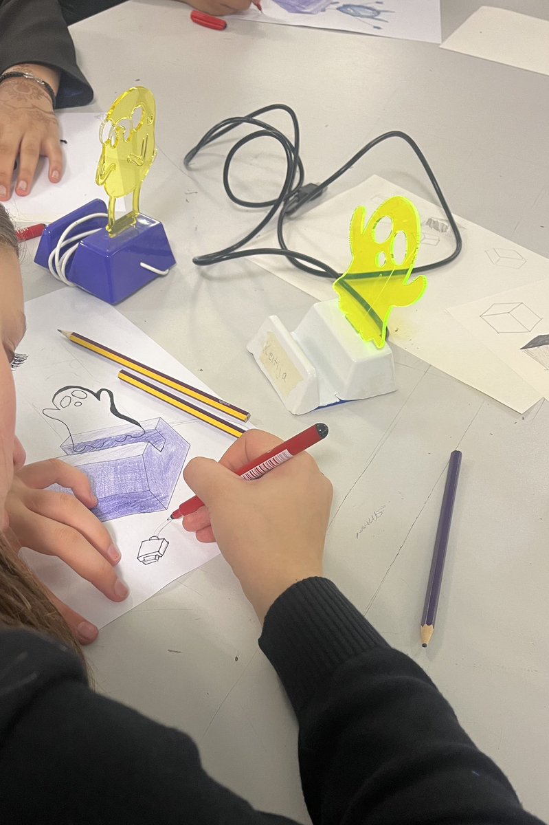 Some excellent drawing of the light up monster phone holders from Mrs Welsh’s class. Great work guys!