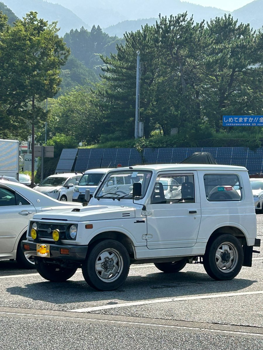 m_baja's tweet image. エンジンは粛々と回り、オートマはシフトショックを感じない。
車体もフレームもサビは最小限。
ノーマル状態を維持しながら大事に乗ります。
#JA11V