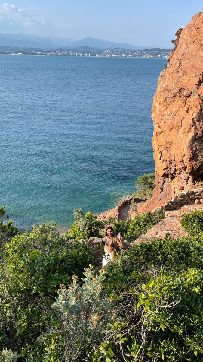 gwofcheka's tweet photo. @hello_nadine in France @HandeErcel in Greece, my faves enjoying life! 💕

#NadineLustre 
#HandeErçel https://t.co/6e3D7kvuMH