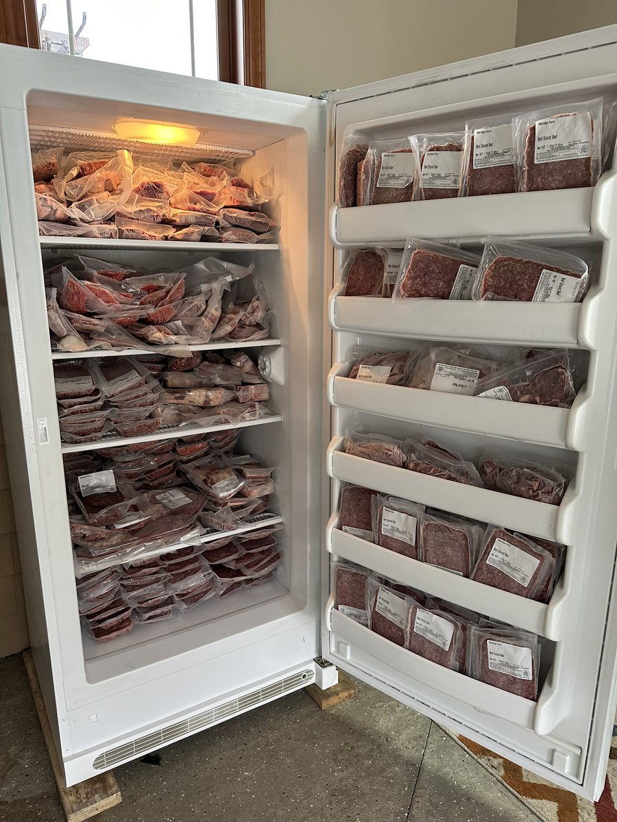OakRidgeBeef's tweet photo. Farm to table ground beef ! $6.50 per package or ask about bulk discounts! Upstate New York Hone-grown Beef ! https://t.co/PnjicvcxYh