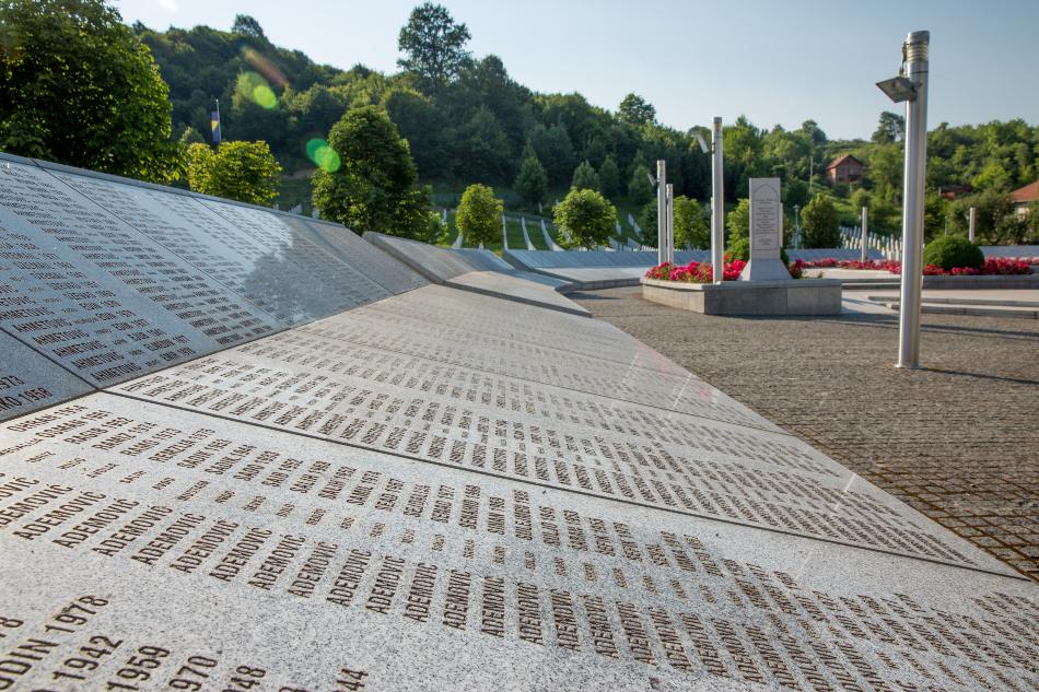 On the anniversary of the Srebrenica genocide of more than 8000 men and boys in 1995, Church of Scotland Moderator Rt Rev Sally Foster-Fulton recalls visiting the massacre scene as one of the most harrowing experiences of her life.

churchofscotland.org.uk/news-and-event…

#Srebrenica

#Peace