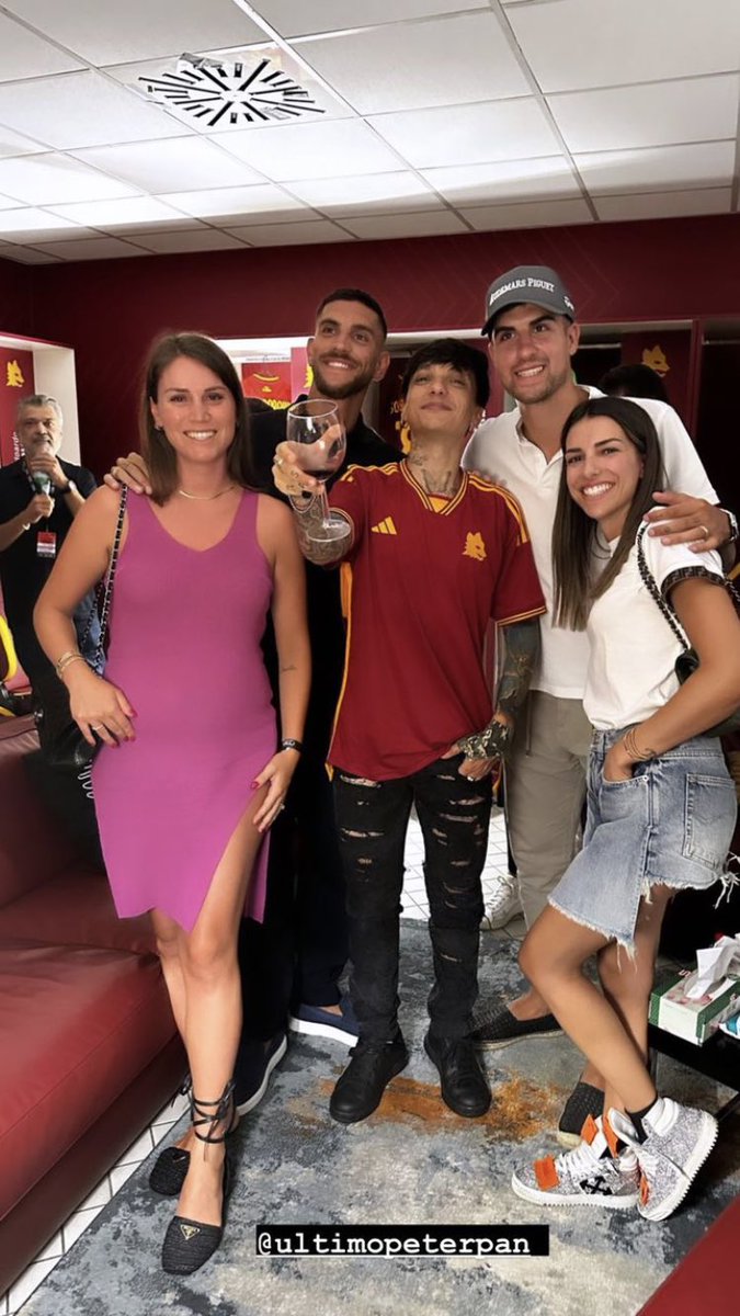 ASgrulletti's tweet photo. C’è chi ha buona stampa e poi ci siamo noi! #ULTIMO #UltimoRoma #Roma #AsRoma #RomaTwitter #ambienteromano https://t.co/TGemSdWUfN