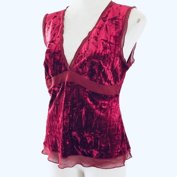 fourbirdsflying's tweet photo. So good I had to share! Check out all the items I'm loving on @Poshmarkapp #poshmark #fashion #style #shopmycloset #erana #martini #redberry: https://t.co/L8WnjmJ7jB https://t.co/54KW2sKois