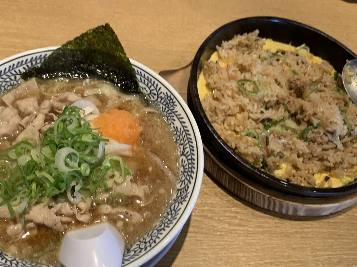 toribugyou's tweet photo. 昼ごはん🍜 https://t.co/HrnfHyQUyv