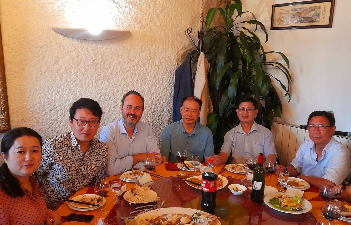 LionelSaugues's tweet photo. 🇨🇳 🇫🇷 Bienvenue à la délégation de la Ville de Canton que nous avons eu le plaisir d'accueillir hier soir à Lyon avec les amis Kear Kun Lo, Yu Cheng, Zhang Lala mais aussi Guillaume Arnould
DG du Nouvel Institut Franco-Chinois et Tay Keolouangkhot Président de la Maison de l'Asie https://t.co/01PhlpvXjl