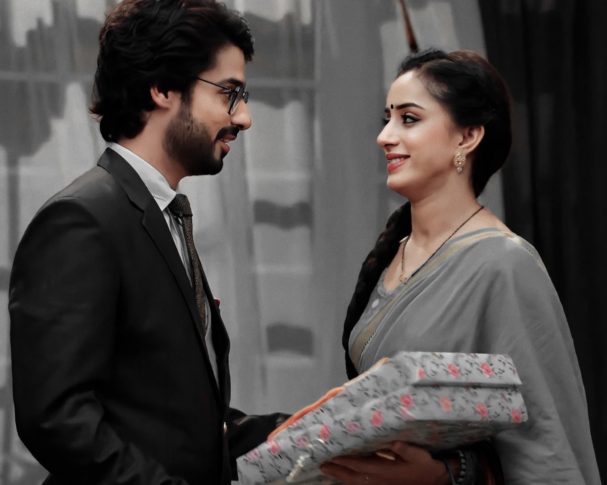 DivSargunDiwani's tweet photo. One Week to Another Biggest Loss of YHC  We Gote Character #NayAt AbrarGun Go Far From Us ,The Loss Still Is Unbearable Can't Still Come From Tat Loss The Pain is Unsaid Unheard Silent in Tears ❤️ https://t.co/73aCFePGev