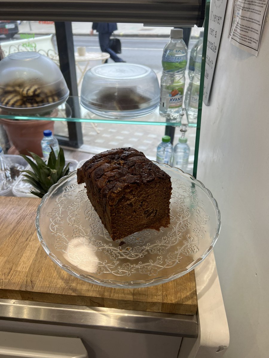 treeoflifeuklo2's tweet photo. #coffeeshop #CoffeeTime #coffeelovers #icedcoffee #vegancakes #vegetarian #options #juices #smoothies #saladbox #breakfast #lunch @treeoflifeuklo2 🌹❤️🙏 https://t.co/cCkXC9QixS