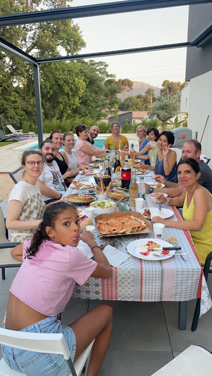 ATchoghand17698's tweet photo. Summer party of the @GliomeT et @network_petra Marseille #chill #summer #enjoy #superteam https://t.co/zV1N9Yjp0e
