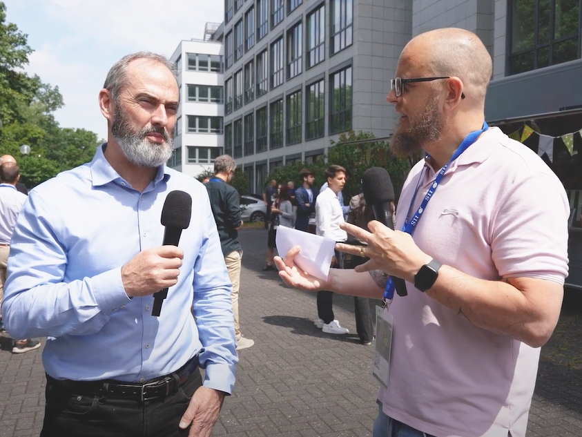 From #SeikoOpenWeek2023 <a href="/simon_j_edwards/">Simon Edwards</a> <a href="/FuturePrintVS/">#FuturePrint Community</a> <a href="/MarcusTimson/">Marcus Timson</a> reflect on the event, future trends &amp; Simon expands on his theme for industrial print system projects-to start with the end in mind &amp;collaborate at the beginning. lnkd.in/ehm8dtnd
#oems #nanodimension