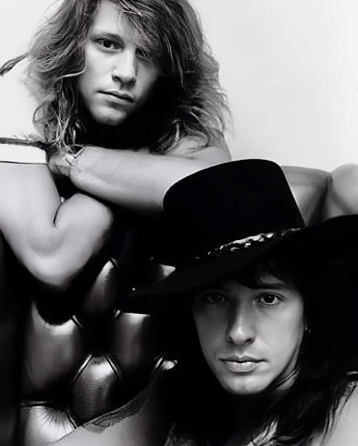 Happy 64th birthday Richie Sambora.{11 07 1959..             