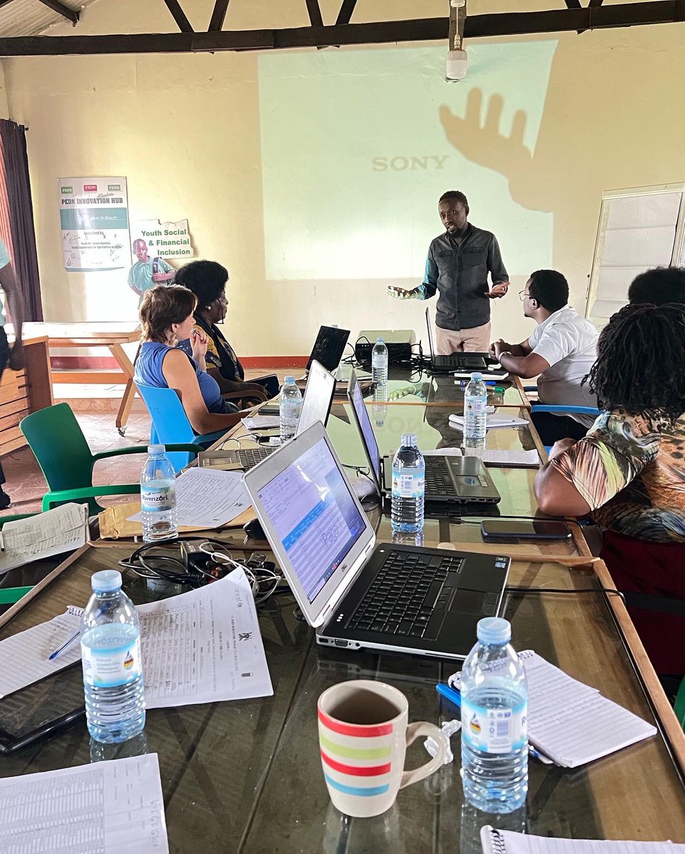 Community transformation has to be deliberately planned, systemic, and sustained. @steve_kariithi_k and <a href="/jkingare/">🐆</a> spent the day facilitating leadership training for Private Education Development  Network (PEDN) leaders and staff

#leadershipdevelopment 
#LeadsUganda