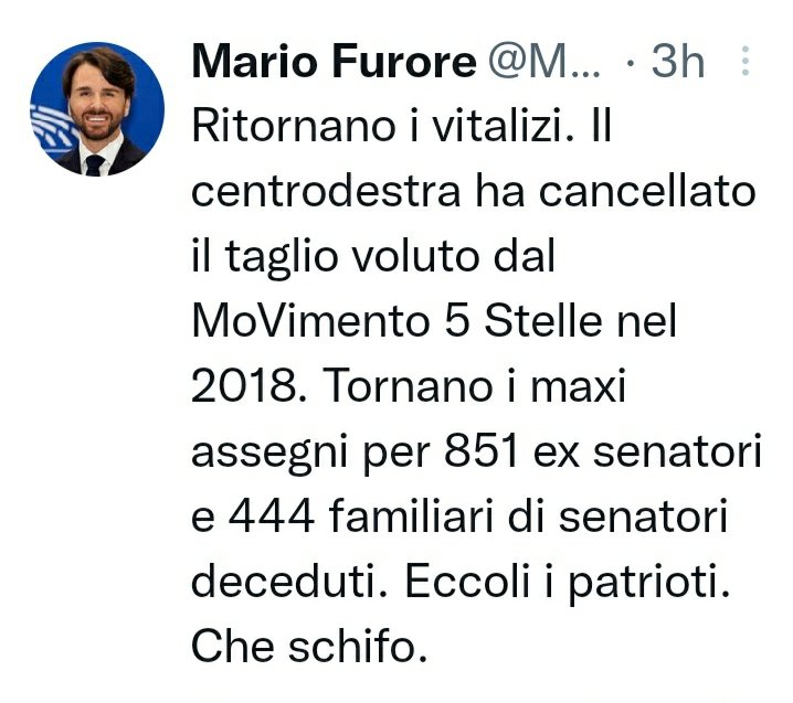 elisabettap38's tweet photo. -"Sua bassezza le famiglie non riescono a pagare i mutui!"
-"oh cielo! Io sono donna madre e cristiana, devo fare qualcosa... HO TROVATO: ridiamo i vitalizi e gli arretrati agli ex senatori e alle loro #povere famiglie!!!"
#GovernoDegliOrrori
Io scelgo di stare https://t.co/jPh1DmYAyv