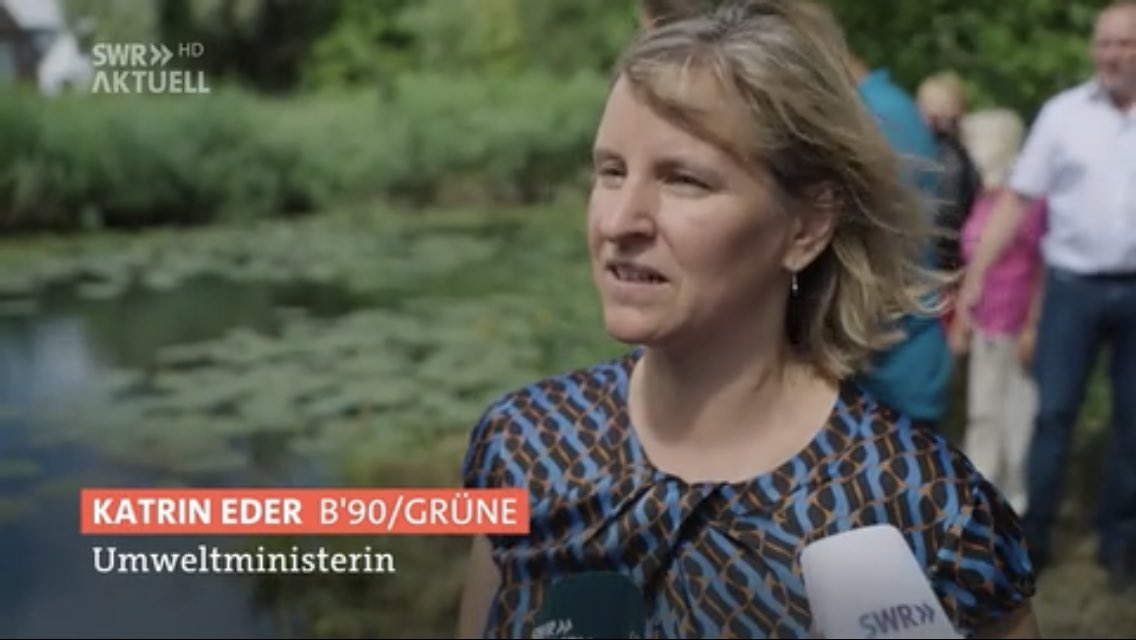 ProjectEmysR's tweet photo. 5th July release of the 400th #Emys #European #pond #turtle in #Neuburg am #Rhein : TV #reportage with @katrineder @NABU_de @SEALIFESpeyer @KreisGER 
@LOEWE_TBG 
@IPHC_Strasbourg 
@BiodiversaPlus @WaterJPI 

Watch at 12´

https://t.co/pB1D4E51IW https://t.co/oUEYy6SJH1
