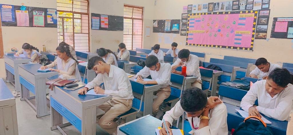 CMShriLn's tweet photo. In accordance with DOE circular PS/DE/2023/122 on Observance of UN Designated Days, тАШThe World Population DayтАЩ was observed by the staff &students of RPVV Lajpat Nagar on 11/07/23 under the able guidance of Ms. Priyanka Sinha, PGT(English) @Dir_Education #WorldPopulationDa https://t.co/nDbzJuBinm