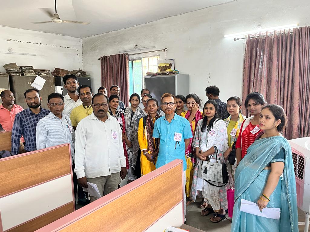 वेतन, पेंशन पर कोई प्रहार
नही सहेगा कर्मचारी परिवार।
मैं जनसेवक के साथ हूं।

#JusticeForVLW
#Restore_VLW_Grade_Pay
<a href="/Badal_Patralekh/">BADAL</a> <a href="/HemantSorenJMM/">Hemant Soren</a> <a href="/JharkhandCMO/">Office of Chief Minister, Jharkhand</a> <a href="/jharotef/">NMOPS / JHAROTEF</a> <a href="/vlwjharkhand/">झारखण्ड राज्य जनसेवक संघ</a>