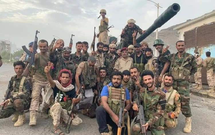 #عاجل | 🛑

المتحدث الرسمي لألوية الصاعقة الجنوبية: قواتنا المسلحة الجنوبية الاحتياطية قادرة على تحرير وادِي حضرموت من الارهاب الاخواني في أيام، ولن نفرط في تراب الاراضي الجنوبية ونحن في أنتظار التوجيهات فالنفس الطويل أمام لصوص النفط لن يستمر طويلا
#حضرموت_ترفض_الاحتلال_والارهاب