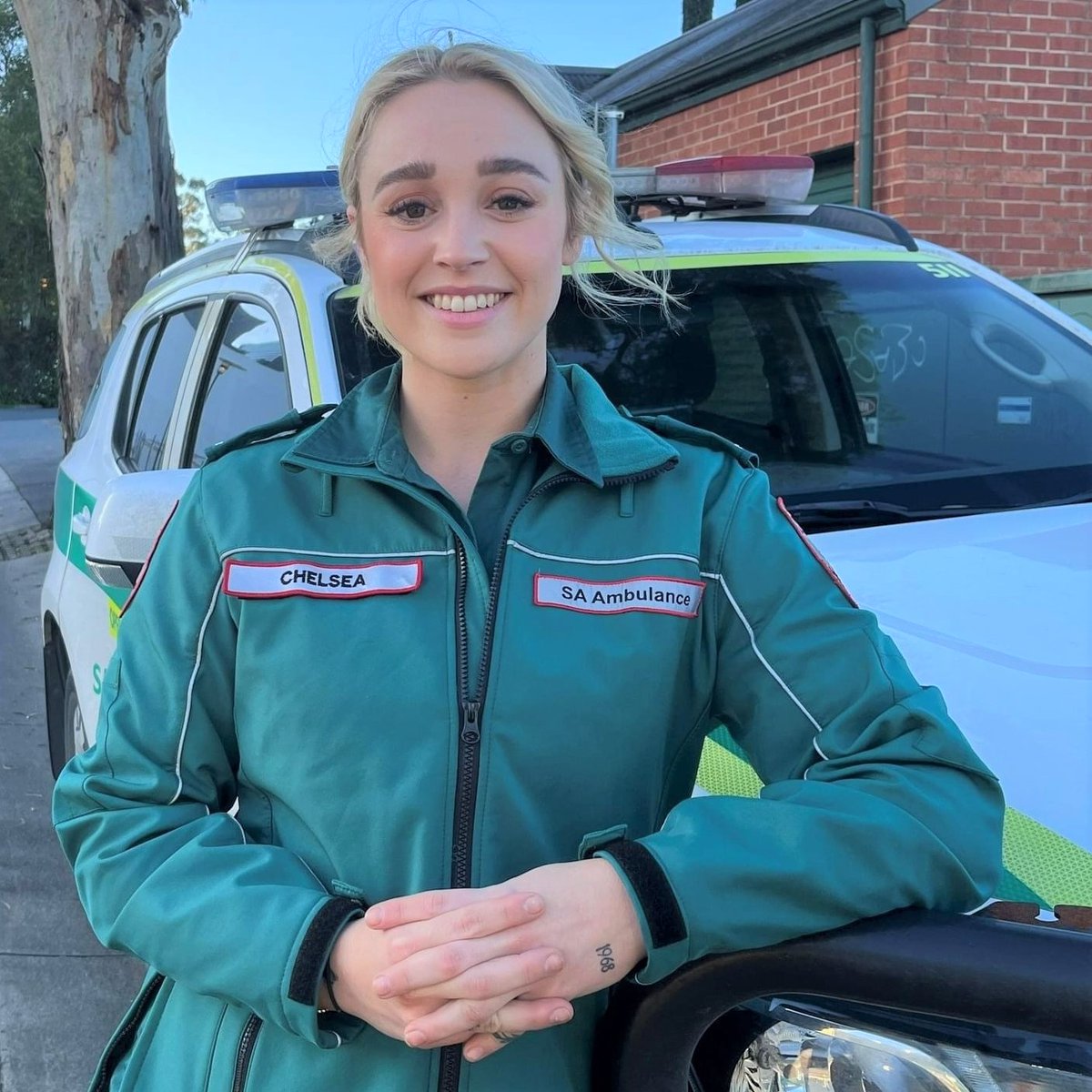 “I’ve been welcomed with open arms, found a basketball team and opportunities to upskill.” That’s Chelsea sorted since moving to South Australia in our push to recruit experienced paramedics and intensive care paramedics. Looking for new opportunities? shorturl.at/qJLS7