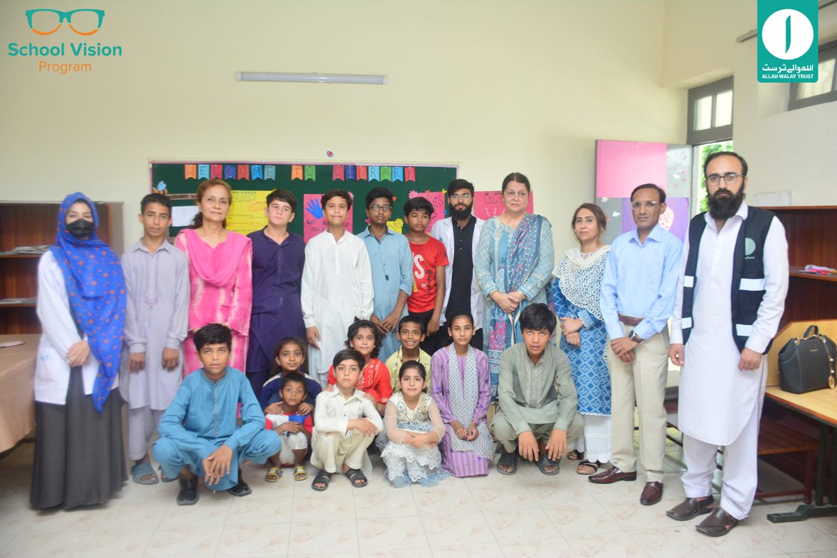 AllahWalayTrust's tweet photo. Allah Walay Trust's School Vision Team visited an orphanage in Islamabad and distributed free spectacles between them for better vision.
#Allahwalaytrust #impactofschoolmeal #schoolvisionprogram #donatenow #educationforall #PromotingEducation #helpinghands #ngo #orphanhouse https://t.co/1hpOaL6xtX