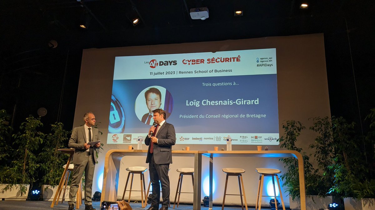 BretagneCyber's tweet image. Le président du conseil régional de Bretagne @LoigCG ouvre la première édition des #APIdays @agence_api @RennesSB