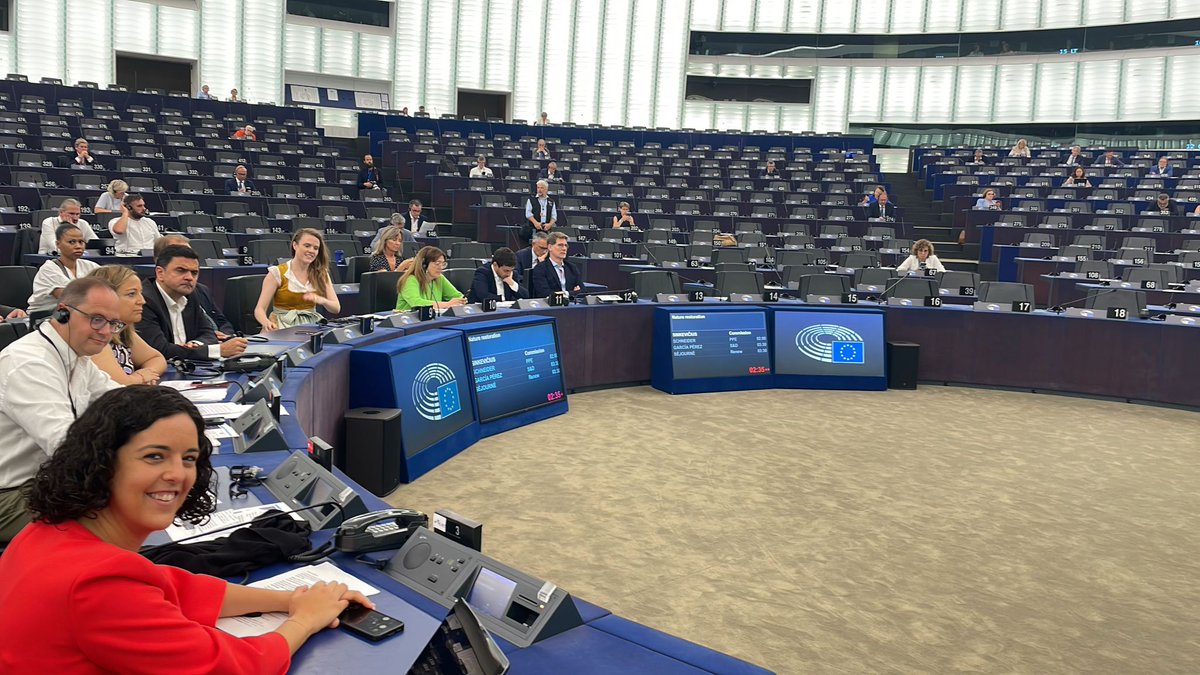 MChahim's tweet photo. This illustrates precisely the problem of @EPPGroup . 

Not participating in the debate, turning their back on the content. https://t.co/mHsKm40Lad