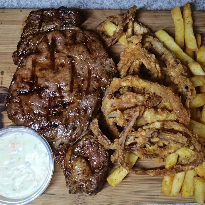 UntrainedChefZa's tweet photo. Comfort food is always the best cure to your Cold Day's blues😋😋😋😋
⌚ 10am - 8pm Mon-Thurs&amp;Sun
      10am - 10pm Fri&amp;Sat
📍 1214 Block K Soshanguve 0152
📞0798639928 
📱@deliverykaspeed
|Dricus |Black People |Basotho |Bloemfontein |Suspended|Africa |The ANC | https://t.co/BwuQ1VhiIx