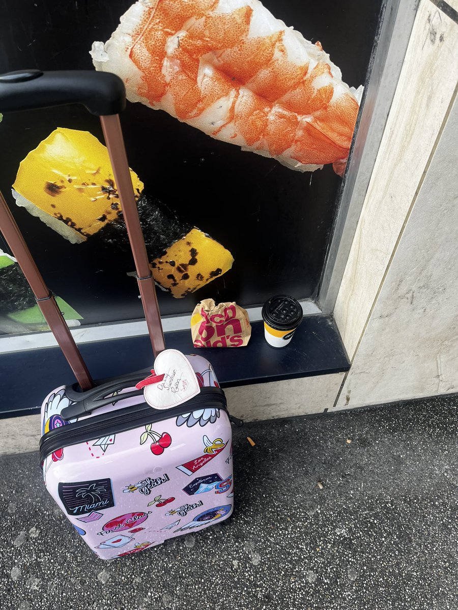 chrisdysonHT's tweet photo. Well as we all hope the KS2 SATS results runs smoothly today (good luck what will be will be ) the #Hashbrowns #coffee and the #Pinksuitcase and lanyard, are on route to Birmingham as we are treated today with a visit to see the legendary school that is @Lea_Forest_HT https://t.co/bydf1Jq1Jt