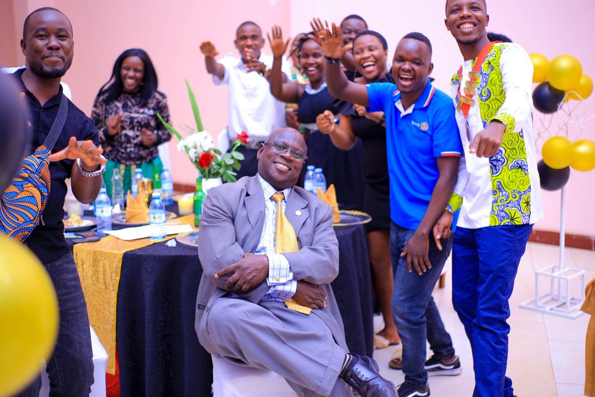 RctEbb's tweet image. How the pilots are smiling for the new Rotary year 😊😅
#creatinghopeintheworld