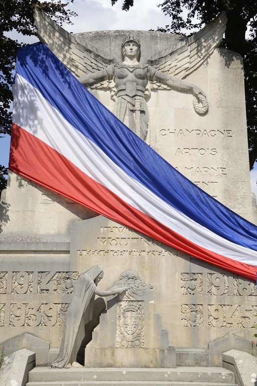 🇫🇷 14 juillet : Jour de fête nationale ! 🇫🇷 👉 Le traditionnel défilé du 14 juillet se déroulera à partir de 17h square Général Leclerc au monument de la Victoire.