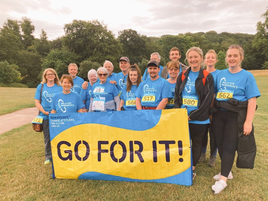 WhiskyTastingCo's tweet photo. 💙 As a family, we went on a sponsored Walk for @ParkinsonsUK &amp; raised £2.5k!
Thanks to everyone who sponsored Team Sinclair, here's the link if you'd like to sponsor, pls retweet
https://t.co/dotX3NqRxd 
#WalkforParkinsons #Parkinsonsawareness #tuesdayvibe #whiskytastingcompany https://t.co/m1POqubWCh