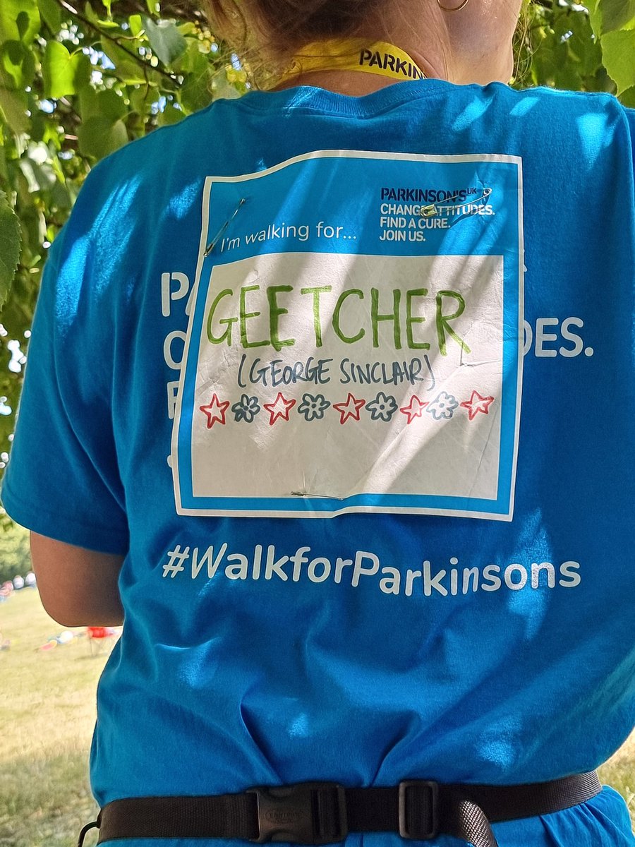 WhiskyTastingCo's tweet photo. 💙 As a family, we went on a sponsored Walk for @ParkinsonsUK &amp; raised £2.5k!
Thanks to everyone who sponsored Team Sinclair, here's the link if you'd like to sponsor, pls retweet
https://t.co/dotX3NqRxd 
#WalkforParkinsons #Parkinsonsawareness #tuesdayvibe #whiskytastingcompany https://t.co/m1POqubWCh