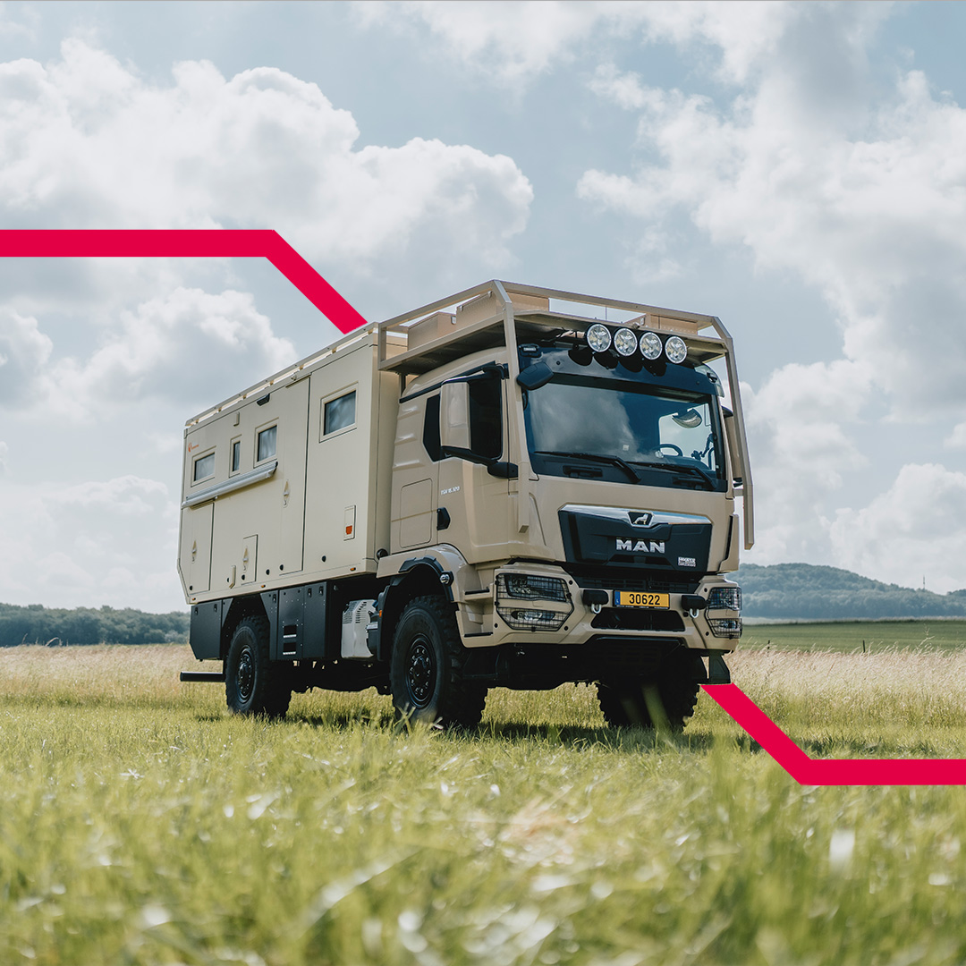 Tag de persoon met wie jij wel een tripje zou willen maken in deze hele gave MAN camper! 🚐🤩