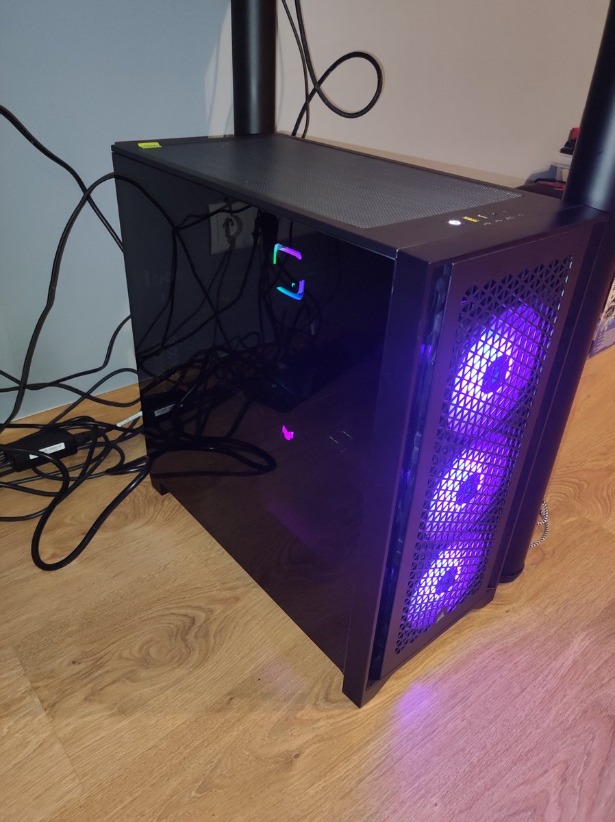 leomessi10 tweet media