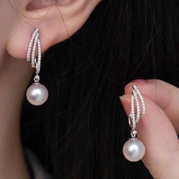 So good I had to share! Check out all the items I'm loving on <a href="/Poshmarkapp/">Poshmark</a> #poshmark #fashion #style #shopmycloset #thymematernity #wethefree: posh.mk/dE2QbwAdlBb