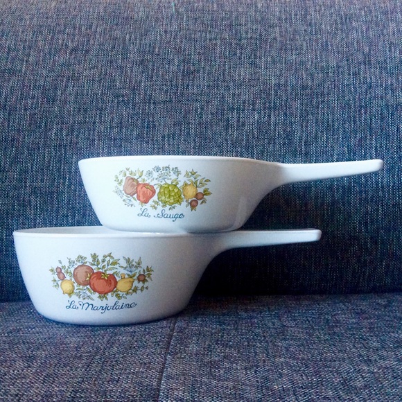 LenoraDorsey16's tweet photo. So good I had to share! Check out all the items I'm loving on @Poshmarkapp #poshmark #fashion #style #shopmycloset #corningware #parisianhome #loft: https://t.co/opZYjPscPP https://t.co/pKliawUhiI