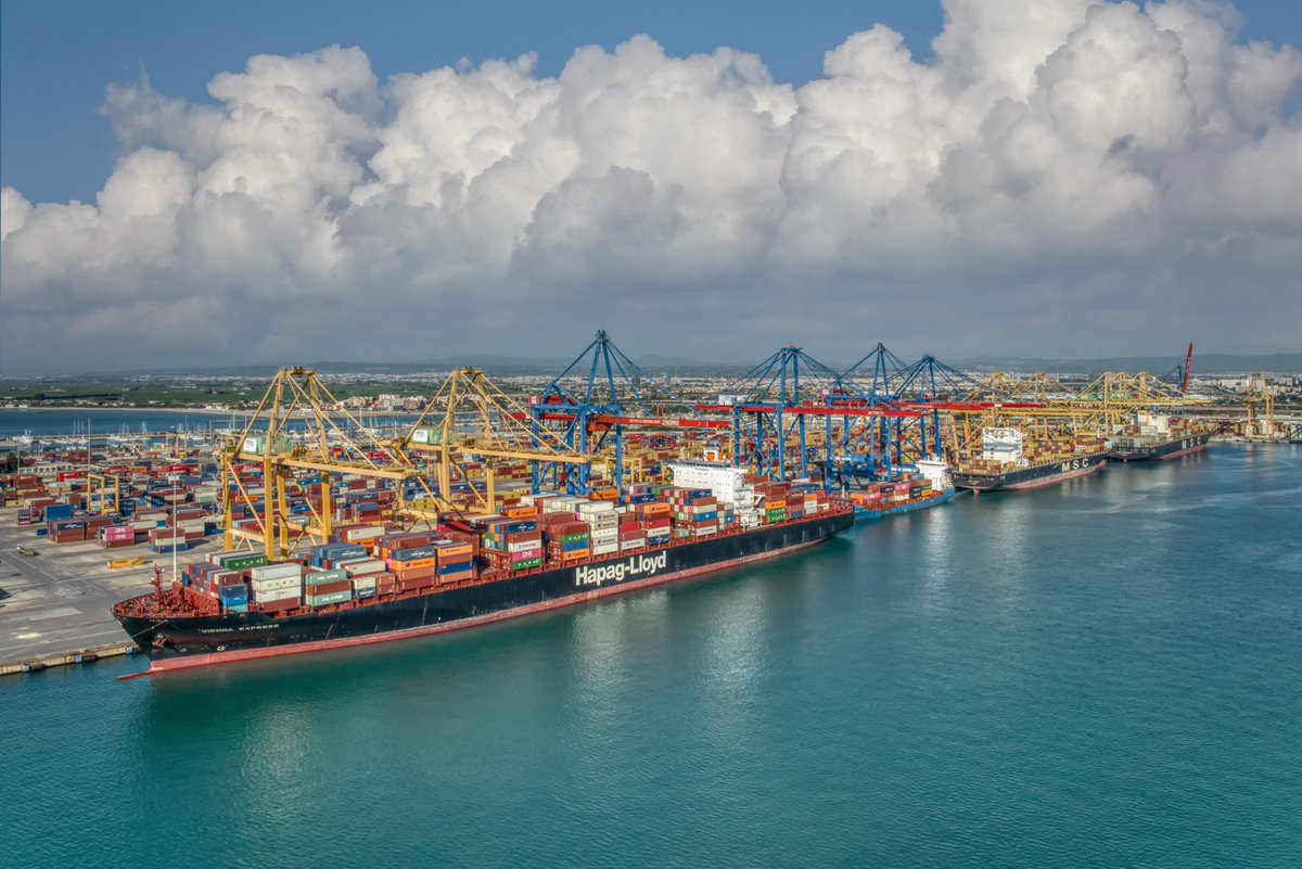 ⚓Nuestra línea de atraque valenciana, una vez más por <a href="/PilotHarbour/">Harbour Pilot</a> 

#cspspain #valenciaport