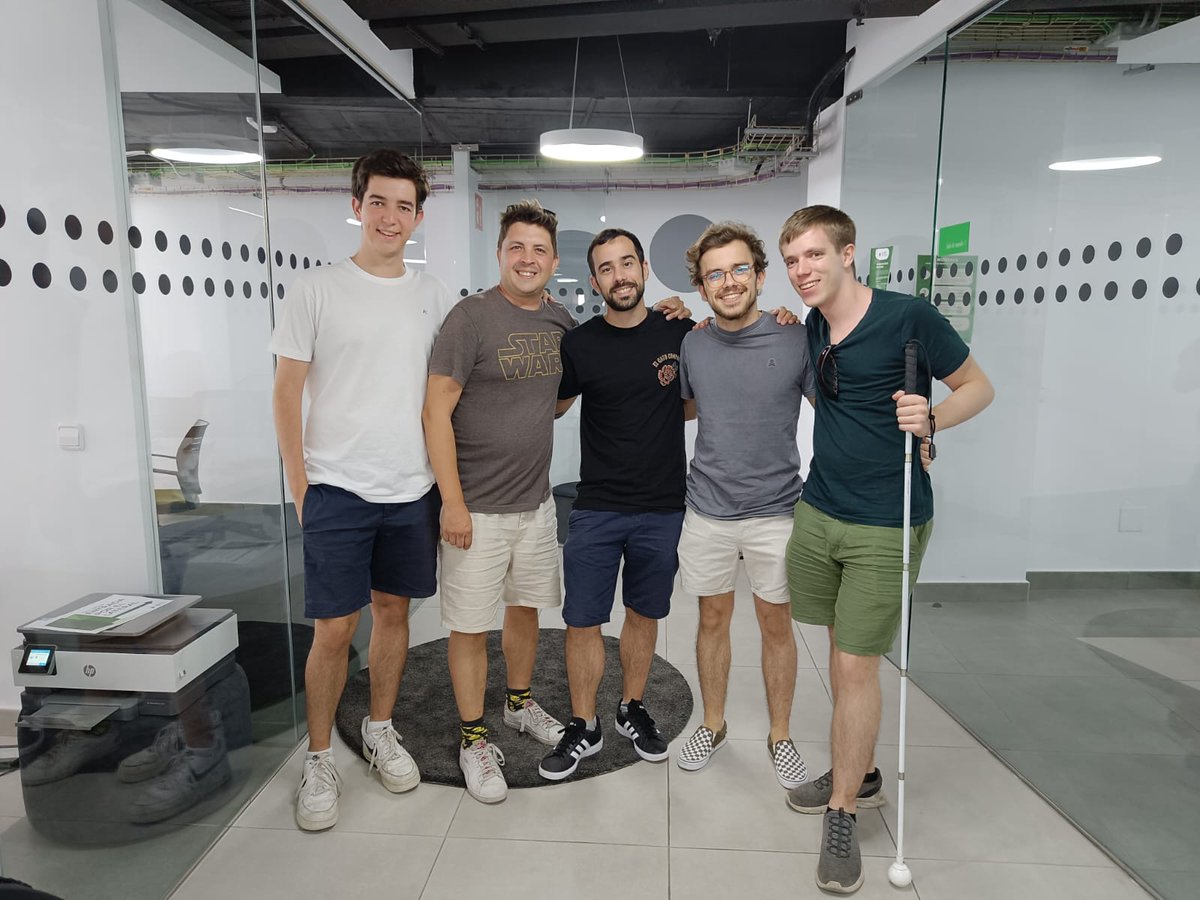 Sabéis cuál es una de las mejores formas de #ayudar a las personas #ciegas?🧑‍🦯

Aunando fuerzas.💪💪

Nos llena de orgullo anunciar la alianza de <a href="/metrociego/">Metrociego</a> y <a href="/folooume/">foloou.me</a> en las oficinas de <a href="/Alcobendas_empr/">Alcobendas Emprende</a> para ayudar en <a href="/metro_madrid/">Metro de Madrid</a> a personas ciegas.🚇

#discapacidad
#ciegos